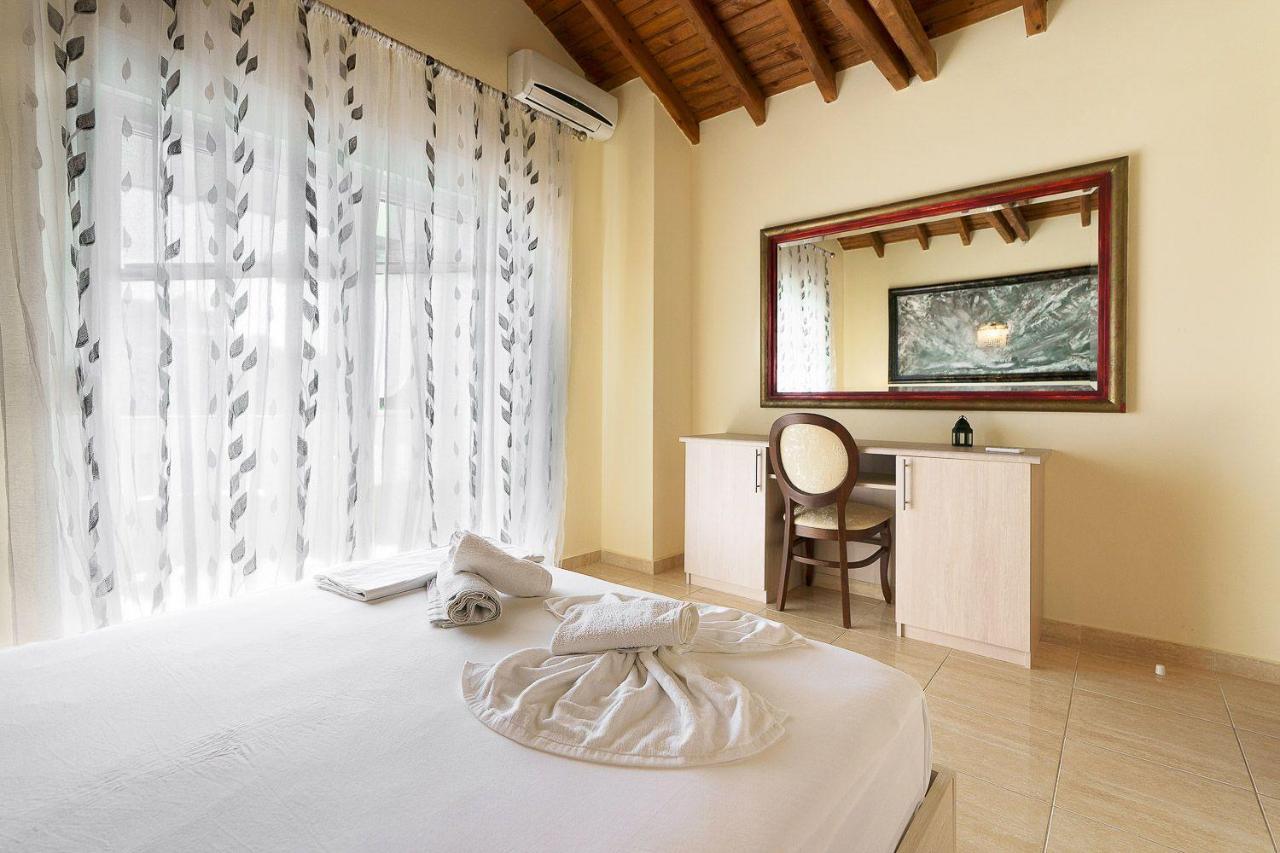 Apartments Alexandros โปไลโครโน ภายนอก รูปภาพ