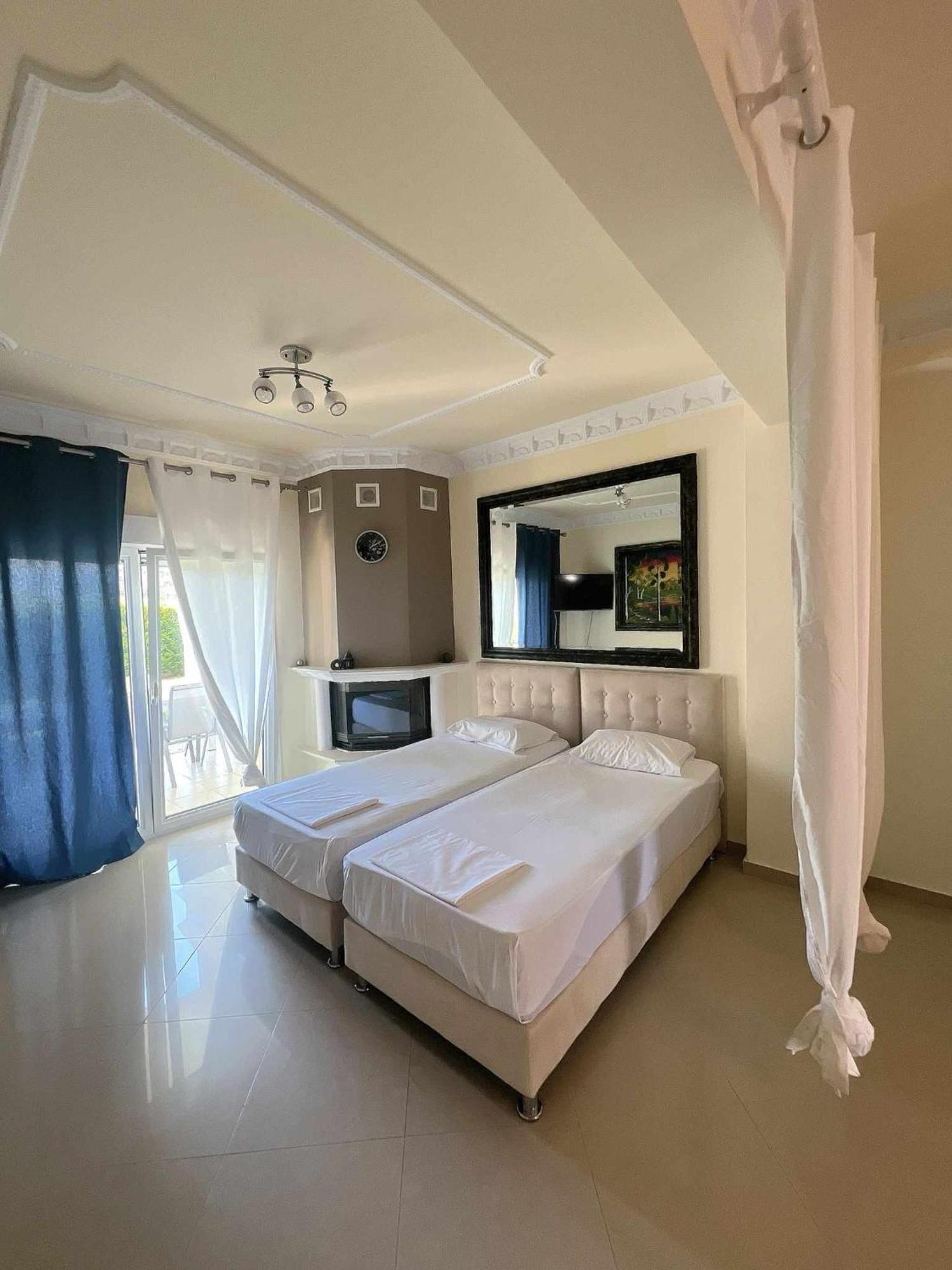 Apartments Alexandros โปไลโครโน ภายนอก รูปภาพ